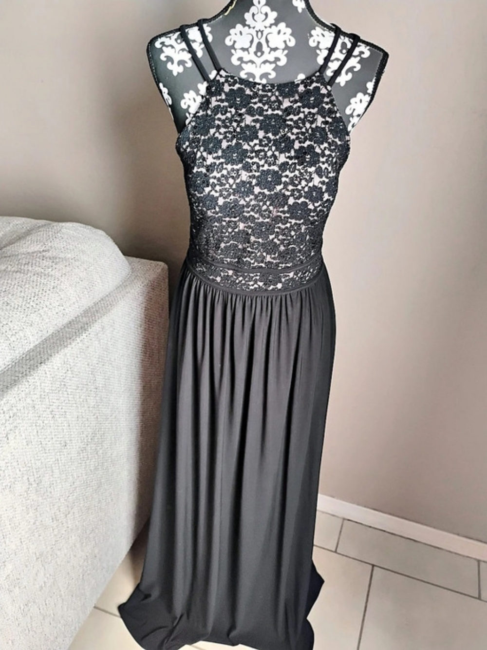 Nightway Floral Lace Maxi Dress in Black Size 12 Like New